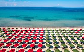 Simantro Beach